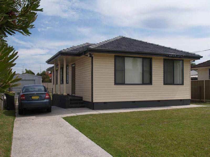 16 Thomas Street, Lake Illawarra NSW 2528