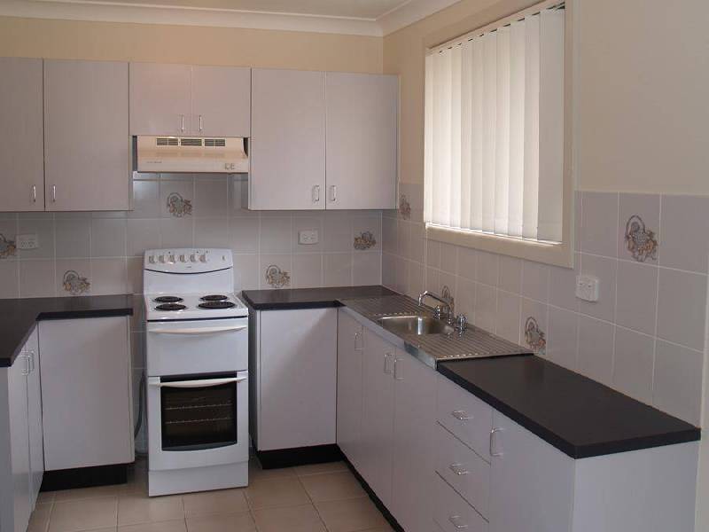 16 Thomas Street, Lake Illawarra NSW 2528