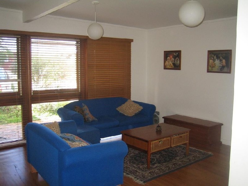 Dumfries Avenue, Mount Ousley NSW 2519