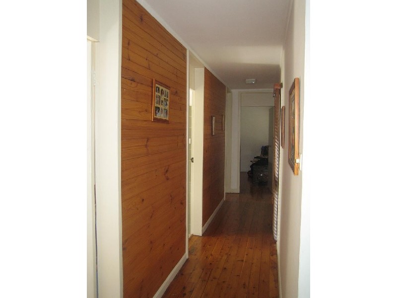 Dumfries Avenue, Mount Ousley NSW 2519