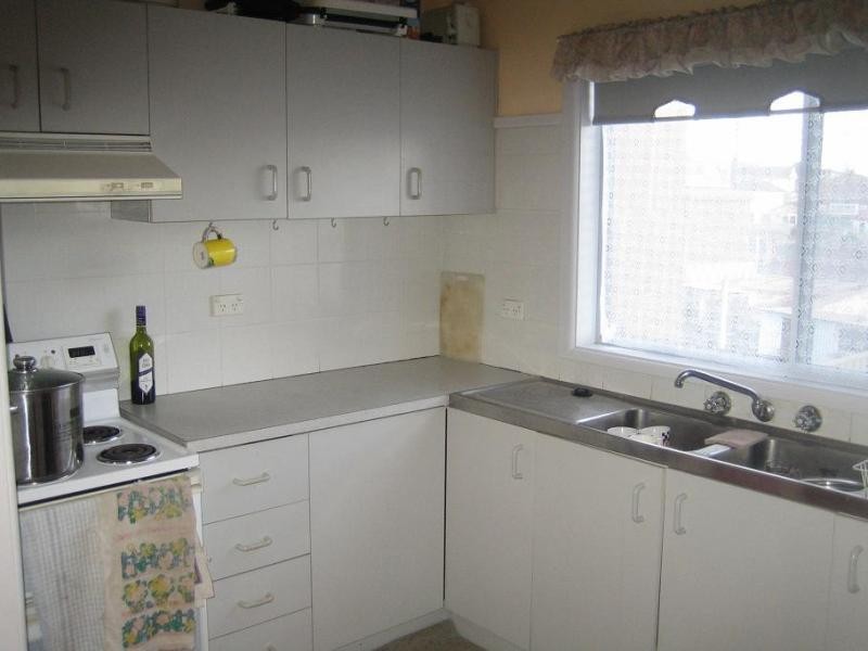 41 Minnegang Street, Lake Heights NSW 2502