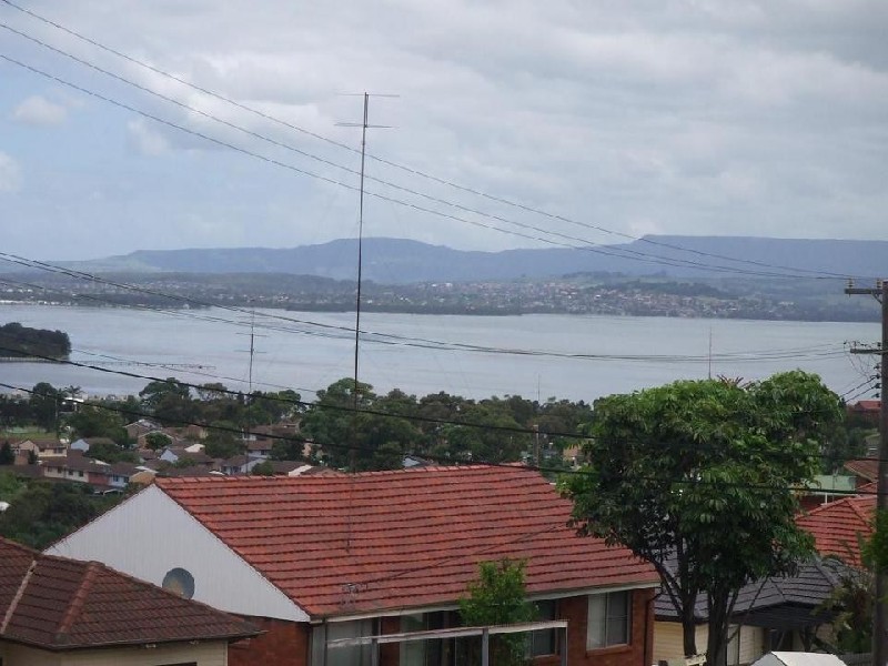 32 Minnegang Street, Warrawong NSW 2502