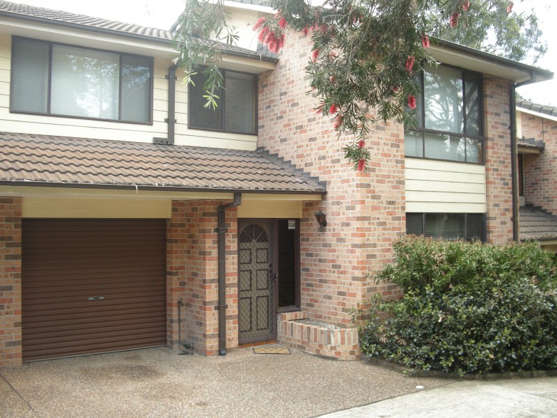 3/48 Buena Vista Avenue, Lake Heights NSW 2502