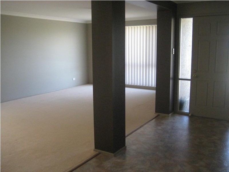 26 Southerncross Blvd, Shell Cove NSW 2529