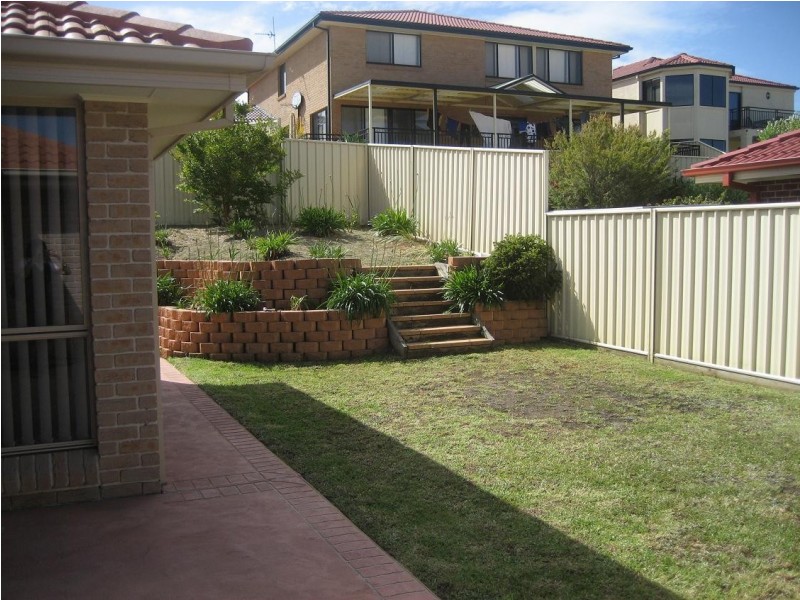 26 Southerncross Blvd, Shell Cove NSW 2529