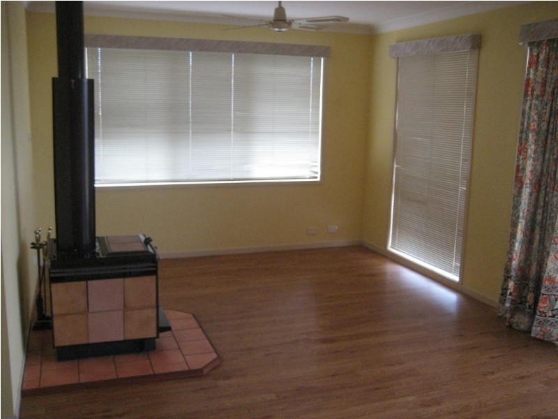 1 Brou Place, Flinders NSW 2529