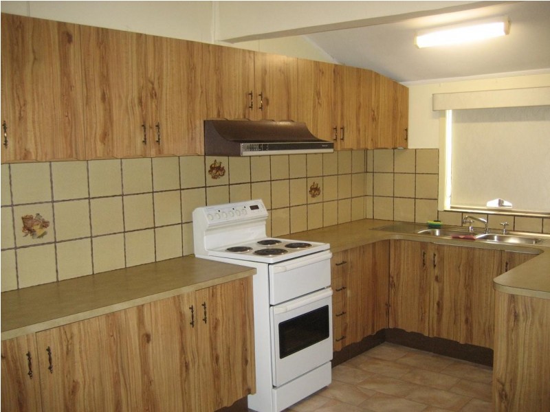 27 Fifth Ave, Port Kembla NSW 2505