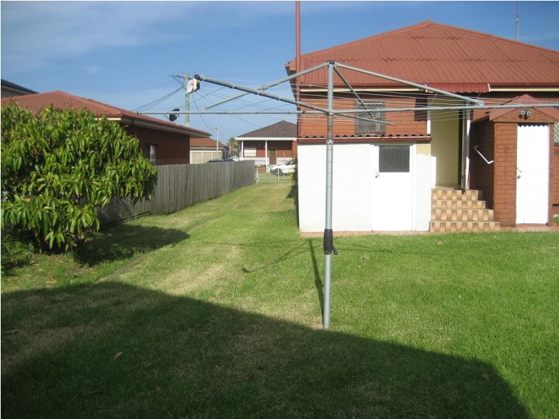 27 Fifth Ave, Port Kembla NSW 2505