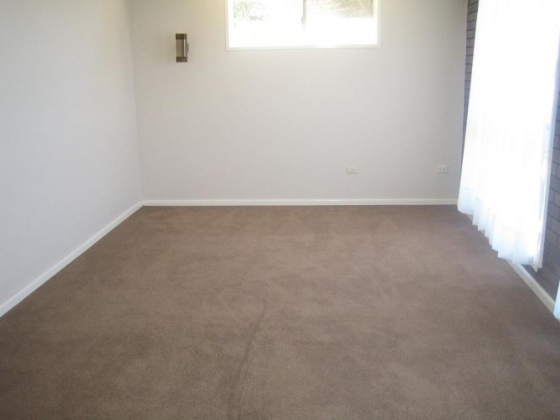 28 Hassan Street, Lake Heights NSW 2502