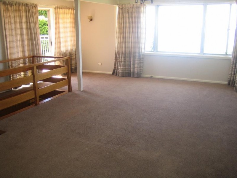 28 Hassan Street, Lake Heights NSW 2502