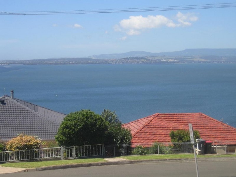 28 Hassan Street, Lake Heights NSW 2502
