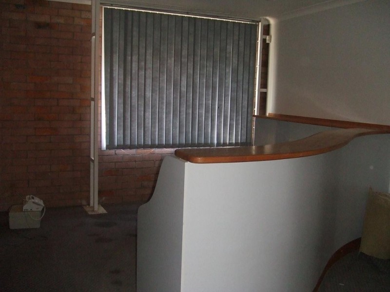 2/2 COMMERCE DRIVE, Warilla NSW 2528