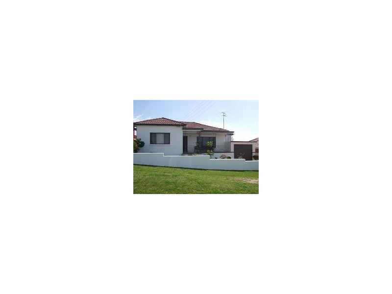 60 Flagstaff Road, Warrawong NSW 2502