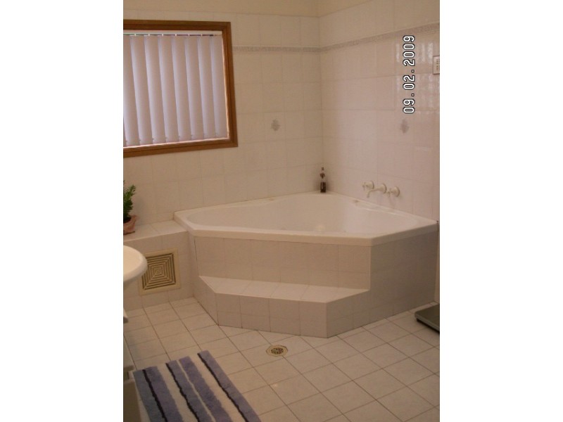 15 Surfside Drive, Port Kembla NSW 2505