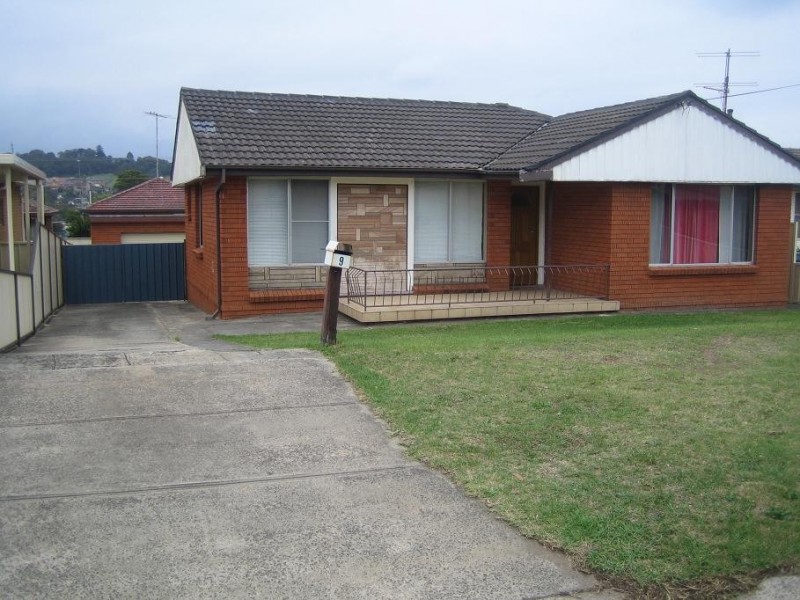 9 Phillip Crescent, Barrack Heights NSW 2528