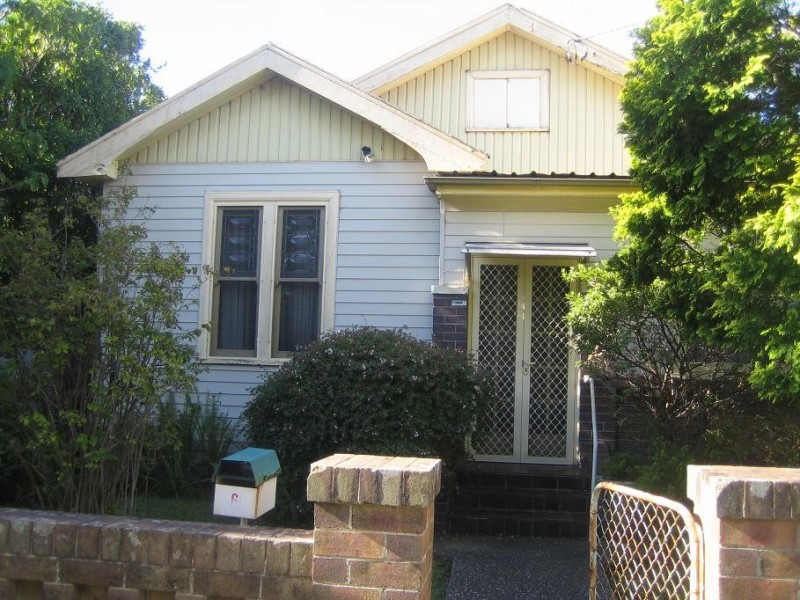 6 Balgownie Road, Fairy Meadow NSW 2519