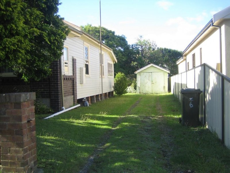 6 Balgownie Road, Fairy Meadow NSW 2519