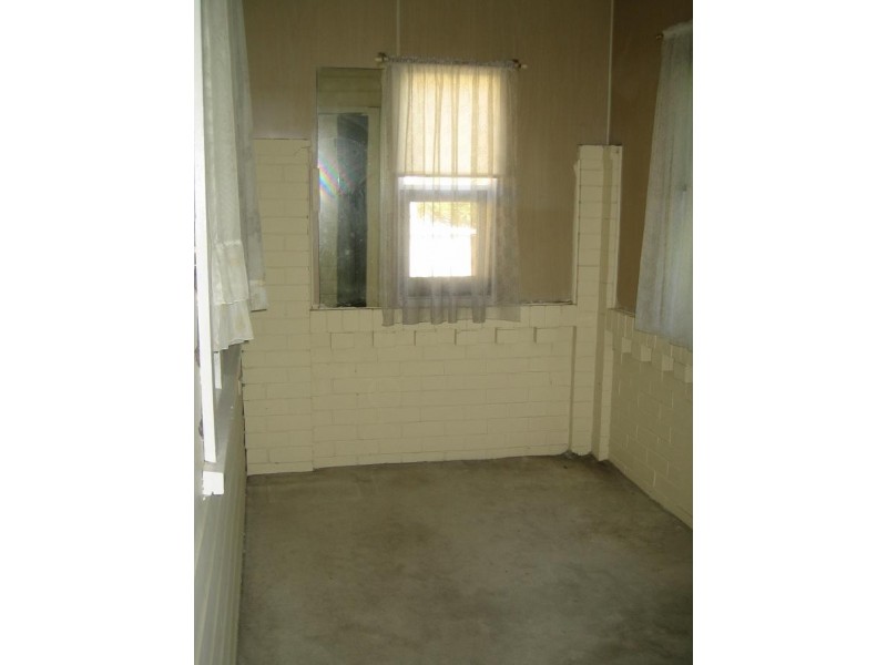 6 Balgownie Road, Fairy Meadow NSW 2519