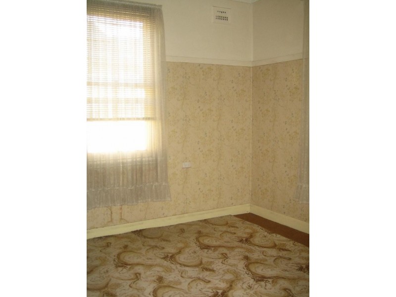 6 Balgownie Road, Fairy Meadow NSW 2519