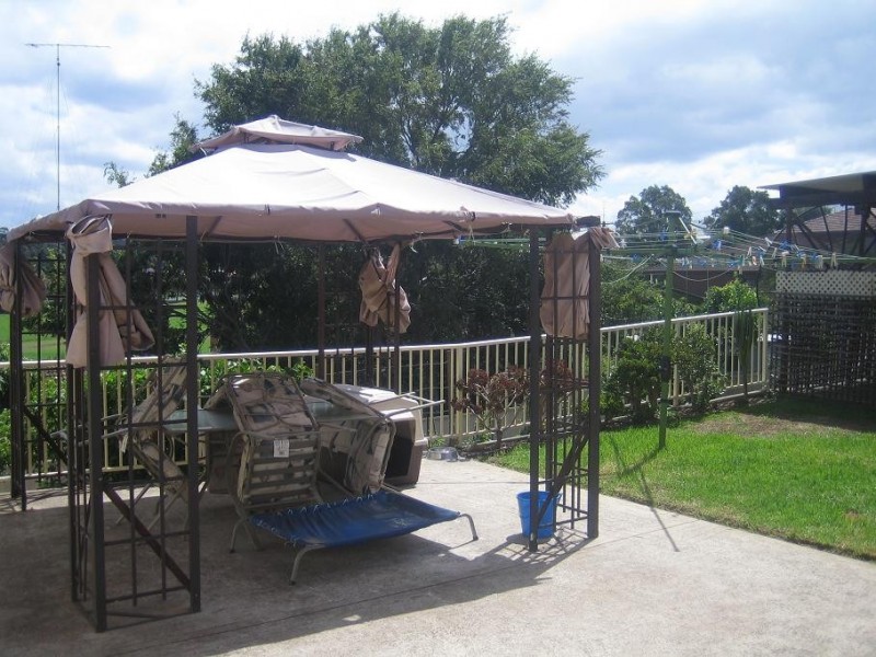 72 Weringa Avenue, Lake Heights NSW 2502