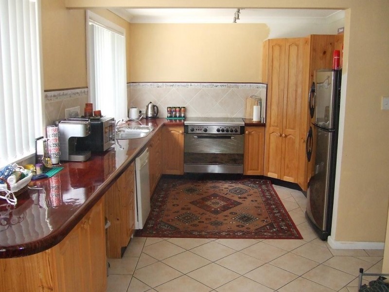 24 Kingsley Drive, Lake Heights NSW 2502