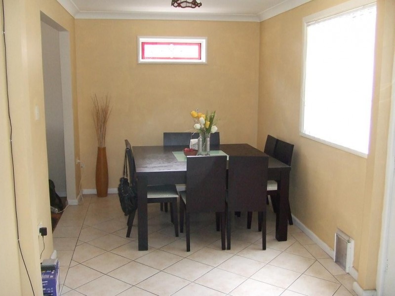 24 Kingsley Drive, Lake Heights NSW 2502
