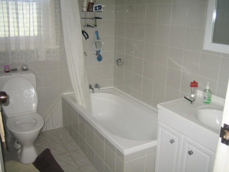 Lake Heights NSW 2502