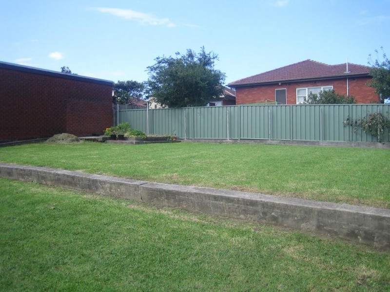 Lake Heights NSW 2502