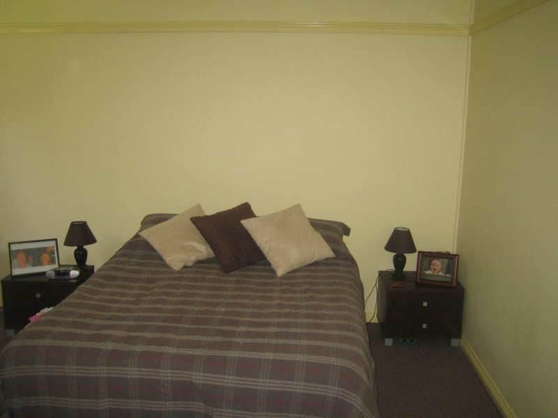 Lake Heights NSW 2502