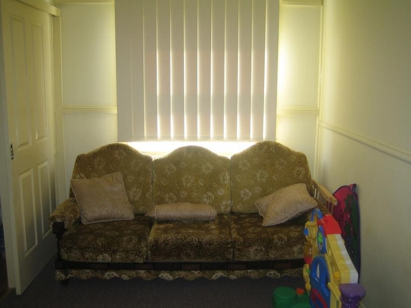 Lake Heights NSW 2502