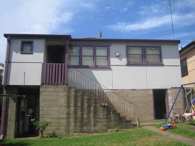 Lake Heights NSW 2502