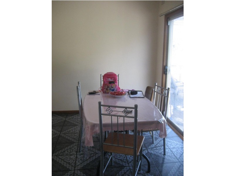 8 Barbara Avenue, Warrawong NSW 2502