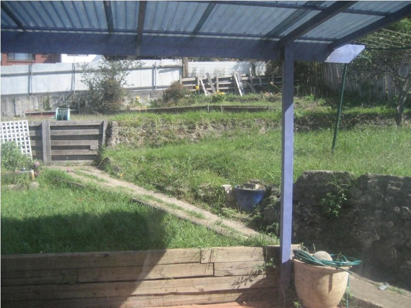 8 Barbara Avenue, Warrawong NSW 2502