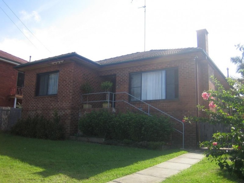 10 Lee Street, Warrawong NSW 2502
