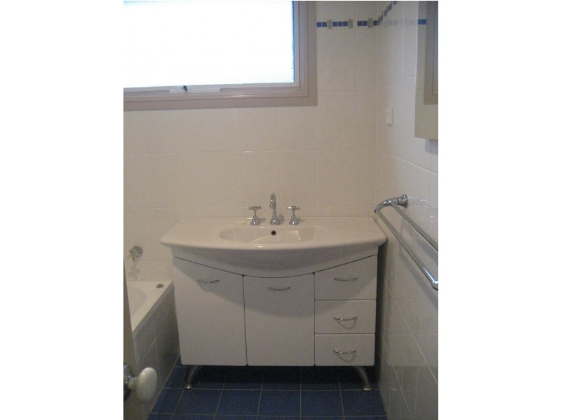 75 Captain Cook, Barrack Heights NSW 2528