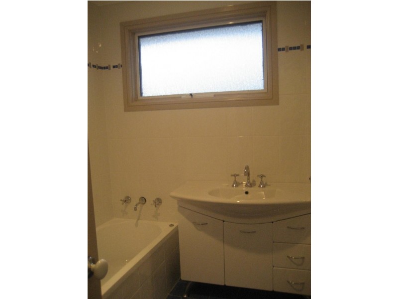 75 Captain Cook, Barrack Heights NSW 2528