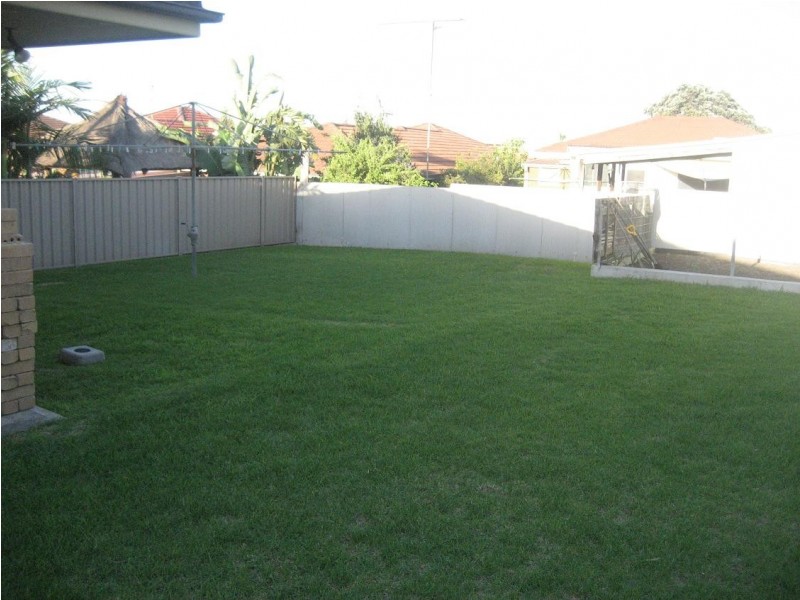 66 Third Avenue, Port Kembla NSW 2505