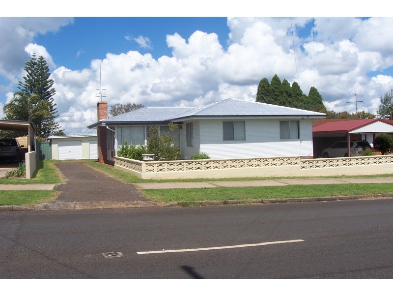 26 rowbotham, Rangeville QLD 4350