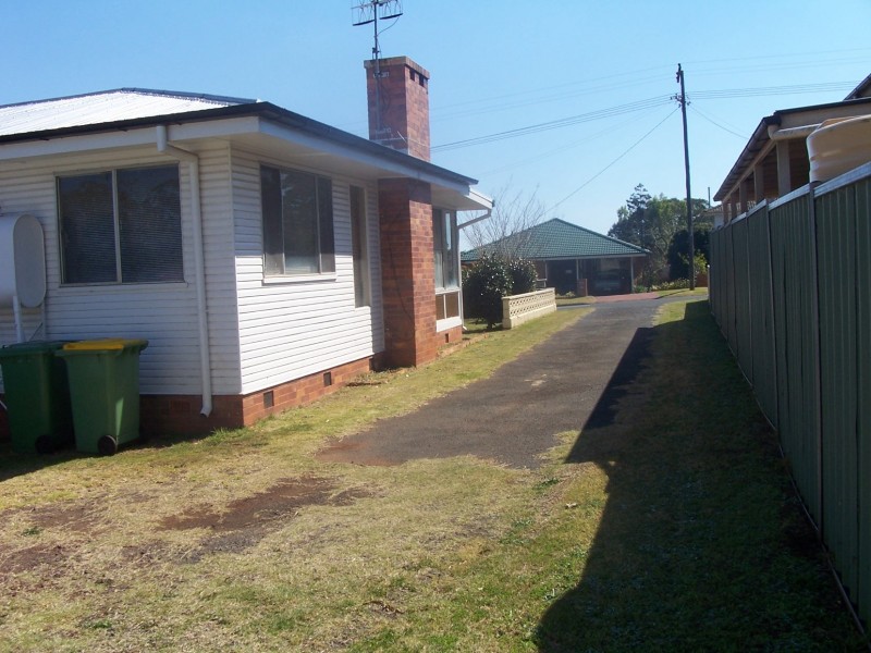 26 rowbotham, Rangeville QLD 4350
