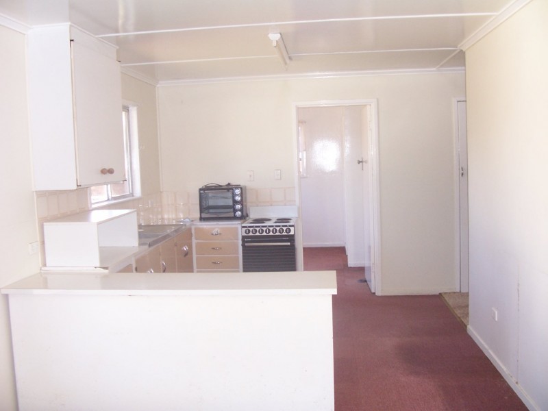 26 rowbotham, Rangeville QLD 4350