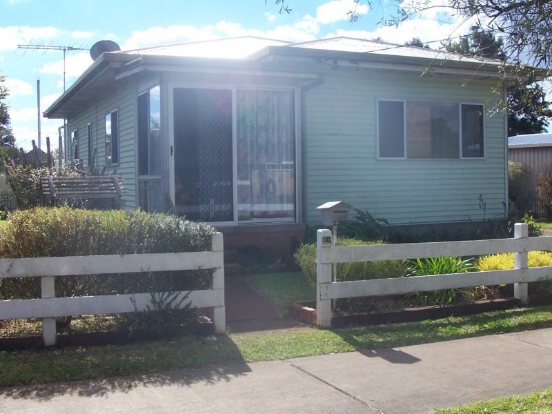 3 Cathro, Toowoomba QLD 4350