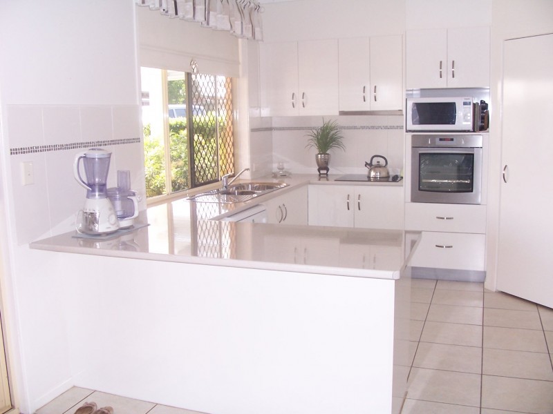 19 LA VISTA, Middle Ridge QLD 4350