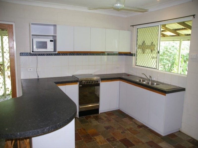 DURIAN ROAD, Virginia NT 0822