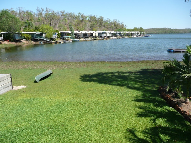 Lake Bennett NT 0822