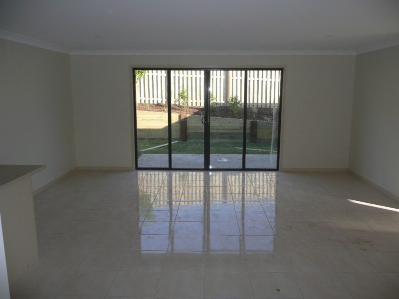 Pacific Pines QLD 4211