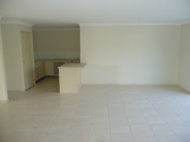 Pacific Pines QLD 4211