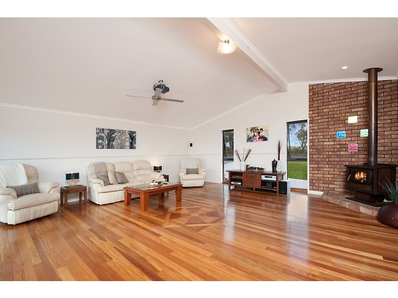 76 Castle Hill Dve, Gaven QLD 4211