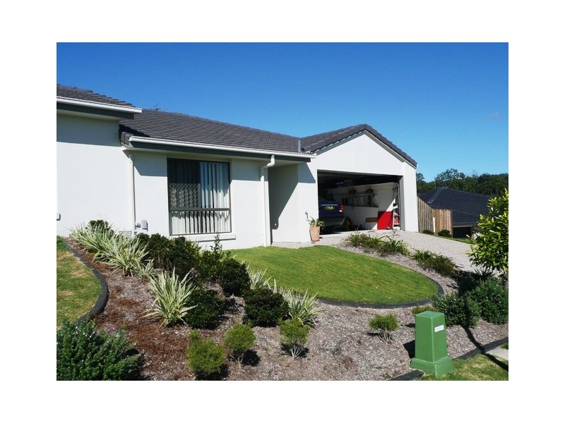 26 Faraday St, Pacific Pines QLD 4211