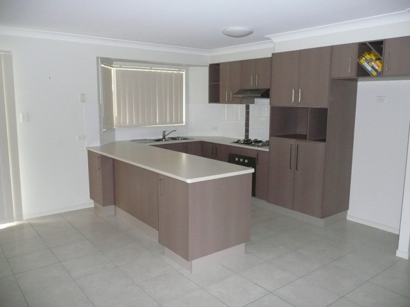 2 Runway Dve, Upper Coomera QLD 4209