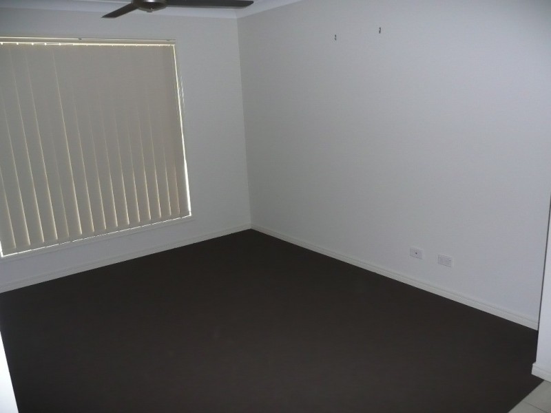 2 Runway Dve, Upper Coomera QLD 4209